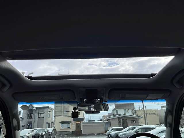 トヨタ ランドクルーザー プラド TX 道北・旭川 2018(平30)年 6.2万km ブラック /４WD//禁煙車//TRDエアロ//社外１７インチアルミホイール//サンルーフ//純正ナビ/SD/BT/フルセグ/CD/DVD//バックカメラ//セーフティセンス//LDA/PCS/ACC/クリアランスソナー//オートライト//オートマチックハイビーム//リアフォグランプ//ルーフレール//ETC//ステアリングスイッチ//ドアバイザー//トノカバー//オートエアコン//純正フロアマット//オートリトラミラー