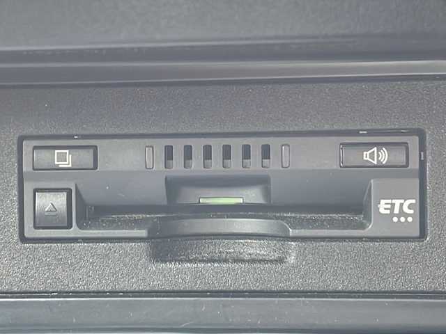 トヨタ ランドクルーザー プラド TX 道北・旭川 2018(平30)年 6.2万km ブラック /４WD//禁煙車//TRDエアロ//社外１７インチアルミホイール//サンルーフ//純正ナビ/SD/BT/フルセグ/CD/DVD//バックカメラ//セーフティセンス//LDA/PCS/ACC/クリアランスソナー//オートライト//オートマチックハイビーム//リアフォグランプ//ルーフレール//ETC//ステアリングスイッチ//ドアバイザー//トノカバー//オートエアコン//純正フロアマット//オートリトラミラー