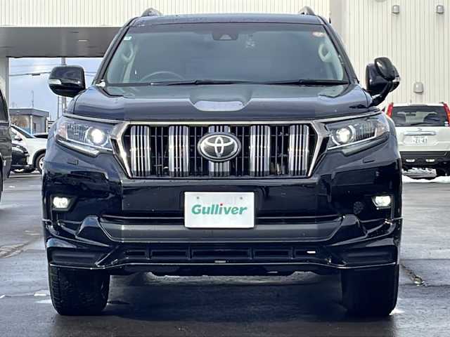 トヨタ ランドクルーザー プラド TX 道北・旭川 2018(平30)年 6.2万km ブラック /４WD//禁煙車//TRDエアロ//社外１７インチアルミホイール//サンルーフ//純正ナビ/SD/BT/フルセグ/CD/DVD//バックカメラ//セーフティセンス//LDA/PCS/ACC/クリアランスソナー//オートライト//オートマチックハイビーム//リアフォグランプ//ルーフレール//ETC//ステアリングスイッチ//ドアバイザー//トノカバー//オートエアコン//純正フロアマット//オートリトラミラー