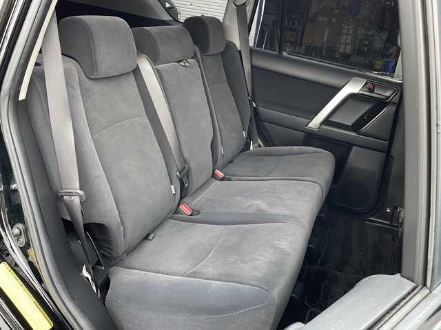 トヨタ ランドクルーザー プラド TX 道北・旭川 2018(平30)年 6.2万km ブラック /４WD//禁煙車//TRDエアロ//社外１７インチアルミホイール//サンルーフ//純正ナビ/SD/BT/フルセグ/CD/DVD//バックカメラ//セーフティセンス//LDA/PCS/ACC/クリアランスソナー//オートライト//オートマチックハイビーム//リアフォグランプ//ルーフレール//ETC//ステアリングスイッチ//ドアバイザー//トノカバー//オートエアコン//純正フロアマット//オートリトラミラー