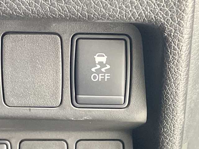 日産 エクストレイル 20Xi 群馬県 2018(平30)年 7.7万km ブリリアントホワイトパール 純正９型ナビ　フルセグＴＶ　全周囲カメラ　アダプティブクルーズコントロール　電動リアゲート　ステアリングスイッチ　デジタルインナーミラー　プッシュスタート　スマートキー　ＬＥＤオートライト　禁煙車