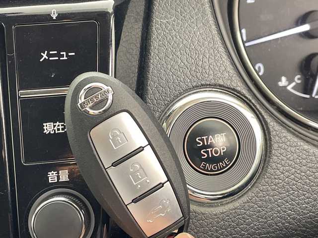 日産 エクストレイル 20Xi 群馬県 2018(平30)年 7.7万km ブリリアントホワイトパール 純正９型ナビ　フルセグＴＶ　全周囲カメラ　アダプティブクルーズコントロール　電動リアゲート　ステアリングスイッチ　デジタルインナーミラー　プッシュスタート　スマートキー　ＬＥＤオートライト　禁煙車