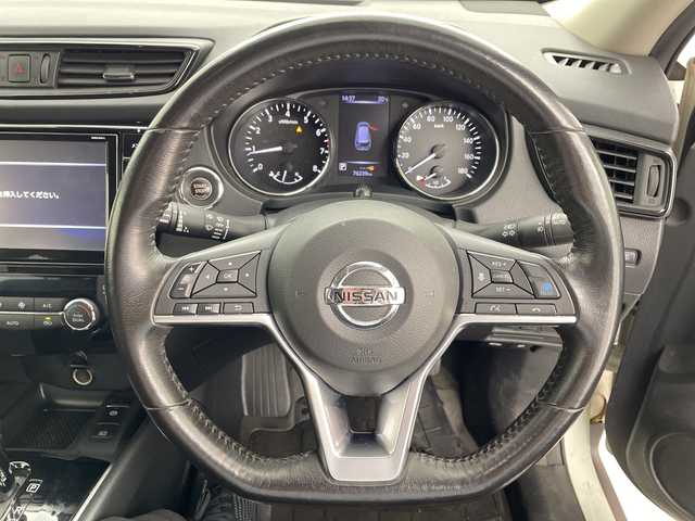 日産 エクストレイル 20Xi 群馬県 2018(平30)年 7.7万km ブリリアントホワイトパール 純正９型ナビ　フルセグＴＶ　全周囲カメラ　アダプティブクルーズコントロール　電動リアゲート　ステアリングスイッチ　デジタルインナーミラー　プッシュスタート　スマートキー　ＬＥＤオートライト　禁煙車