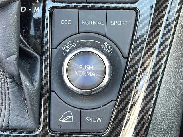 トヨタ ＲＡＶ４ アドベンチャー オフロードPKGⅡ 大阪府 2023(令5)年 5万km Ｌグリーン ワンオーナー/純正10.5インチディスプレイオーディオ/BTオーディオ/フルセグテレビ/全方位カメラ/D席パワーシート/前席シートヒーター/前席エアシート/デジタルインナーミラー/電動パーキングブレーキ/オートホールド/パワーバックドア/LEDヘッドライト/オートライト/純正18インチAW/純正ラバーマット/レーダークルーズコントロール/スマートキープッシュスタート/スペアキー