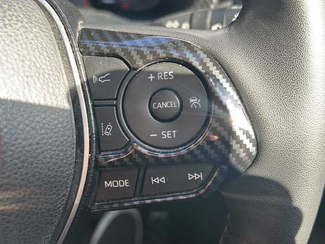 トヨタ ＲＡＶ４ アドベンチャー オフロードPKGⅡ 大阪府 2023(令5)年 5万km Ｌグリーン ワンオーナー/純正10.5インチディスプレイオーディオ/BTオーディオ/フルセグテレビ/全方位カメラ/D席パワーシート/前席シートヒーター/前席エアシート/デジタルインナーミラー/電動パーキングブレーキ/オートホールド/パワーバックドア/LEDヘッドライト/オートライト/純正18インチAW/純正ラバーマット/レーダークルーズコントロール/スマートキープッシュスタート/スペアキー