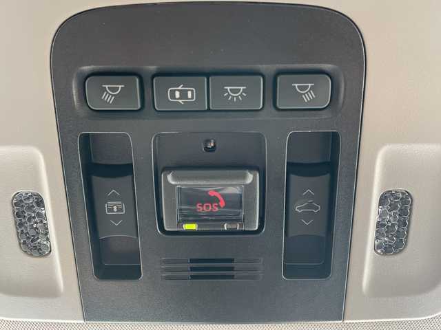 トヨタ カムリ WSレザーパッケージ 神奈川県 2020(令2)年 3.2万km プラチナホワイトパールマイカ 純正ナビ/Bluetooth/CD/DVD/ETC2.0/ドライブレコーダー/サンルーフ/クルーズコントロール/パドルシフト/前席シートヒーター/前席パワーシート/ヘッドアップディスプレイ/純正フロアマット/純正アルミホイール/レーンキープアシスト/コーナーセンサー/オートライト/オートマチックハイビーム