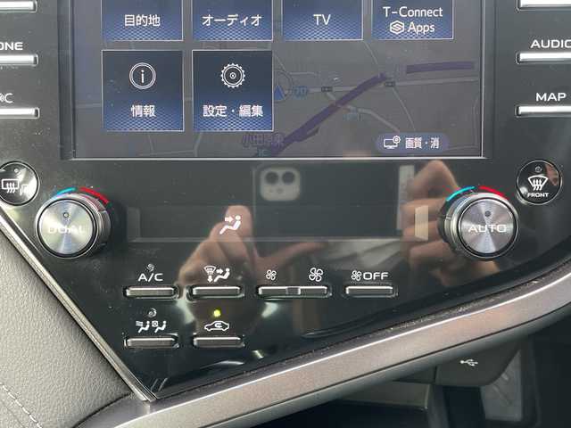 トヨタ カムリ WSレザーパッケージ 神奈川県 2020(令2)年 3.2万km プラチナホワイトパールマイカ 純正ナビ/Bluetooth/CD/DVD/ETC2.0/ドライブレコーダー/サンルーフ/クルーズコントロール/パドルシフト/前席シートヒーター/前席パワーシート/ヘッドアップディスプレイ/純正フロアマット/純正アルミホイール/レーンキープアシスト/コーナーセンサー/オートライト/オートマチックハイビーム