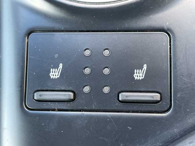 トヨタ カムリ WSレザーパッケージ 神奈川県 2020(令2)年 3.2万km プラチナホワイトパールマイカ 純正ナビ/Bluetooth/CD/DVD/ETC2.0/ドライブレコーダー/サンルーフ/クルーズコントロール/パドルシフト/前席シートヒーター/前席パワーシート/ヘッドアップディスプレイ/純正フロアマット/純正アルミホイール/レーンキープアシスト/コーナーセンサー/オートライト/オートマチックハイビーム