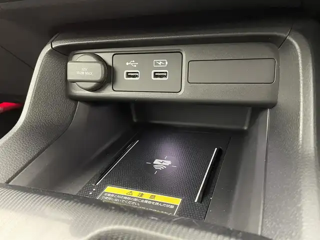 ホンダ シビック e:HEV 宮城県 2023(令5)年 2.4万km プラチナホワイトパール 純正コネクトナビ/リアスポイラー/LEDフォグライト/BOSEサウンド/アダプティブクルーズコントロール/トラフィックジャムアシスト/アダプティブドライビングビーム/BSM/パーキングセンサー/ホンダセンシング/前席パワーシート/シートヒーター/ワイヤレス充電器/コンビシート/ETC2.0/前後ドライブレコーダー/禁煙