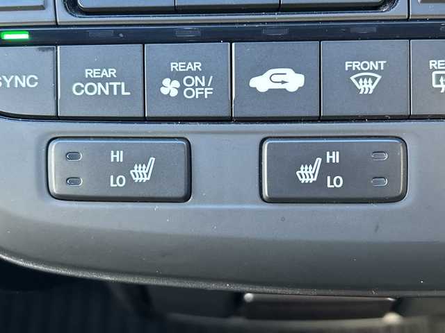 ホンダ ステップワゴン スパーダ クールスピリット 長野県 2016(平28)年 4.1万km プレミアムスパイスパープルP 禁煙車/純正ナビ/バックカメラ/フルセグTV/全周囲カメラ/BluetoothAudio/ステアリングスイッチ/純正フリップダウンモニター/純正16インチアルミホイール/社外AW付ノーマルタイヤ車載/純正エンジンスターター/両側電動スライドドア/レーン逸脱警報装置/レーンキープアシスト/前席シートヒーター/アイドリングストップ/革調シートカバー/LEDヘッドライト/プッシュスタート/ウインカーミラー/ビルトインETC/横滑り防止/オートライト/ミラーヒーター/パドルシフト/ベッドキット/スマートキー