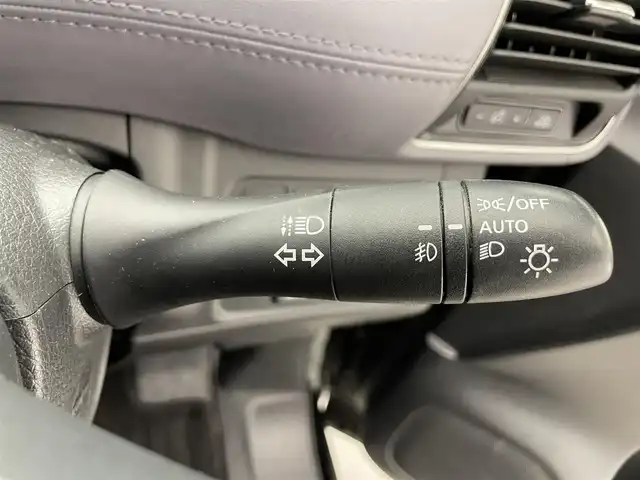 日産 セレナ e－パワー ハイウェイスター V 滋賀県 2022(令4)年 6.2万km ダイヤモンドブラック 純正9インチナビ/・Bluetooth/フルセグTV/CD/DVD/フリップダウンモニター/両側パワースライドドア/追従クルーズコントロール/全方位カメラ/シートヒーター/ステアリングヒーター/ステアリングリモコン/オートライト/オートハイビーム/LEDヘッドライト/オートブレーキホールド/プッシュスタート/純正前後ドライブレコーダー/ETC2.0/スマートキー