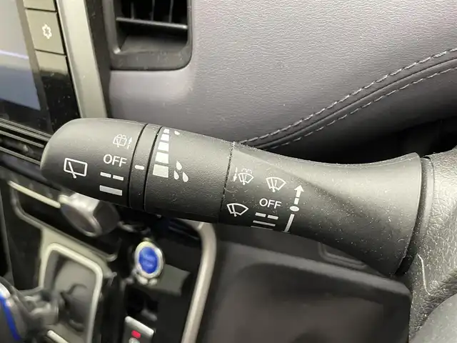 日産 セレナ e－パワー ハイウェイスター V 滋賀県 2022(令4)年 6.2万km ダイヤモンドブラック 純正9インチナビ/・Bluetooth/フルセグTV/CD/DVD/フリップダウンモニター/両側パワースライドドア/追従クルーズコントロール/全方位カメラ/シートヒーター/ステアリングヒーター/ステアリングリモコン/オートライト/オートハイビーム/LEDヘッドライト/オートブレーキホールド/プッシュスタート/純正前後ドライブレコーダー/ETC2.0/スマートキー