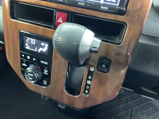 トヨタ タンク カスタムG－T 福井県 2018(平30)年 4.7万km ブラックマイカメタリック 純正9インチナビ/（CD/DVD/フルセグ/Bluetooth）/バックカメラ/横滑り防止システム/両側パワースライドドア/ビルトインETC/前方ドライブレコーダー/純正アルミホイール着用/オートLEDヘッドライト/ETC2.0/スマートキー/スペアキー/ドアバイザー/衝突軽減ブレーキ