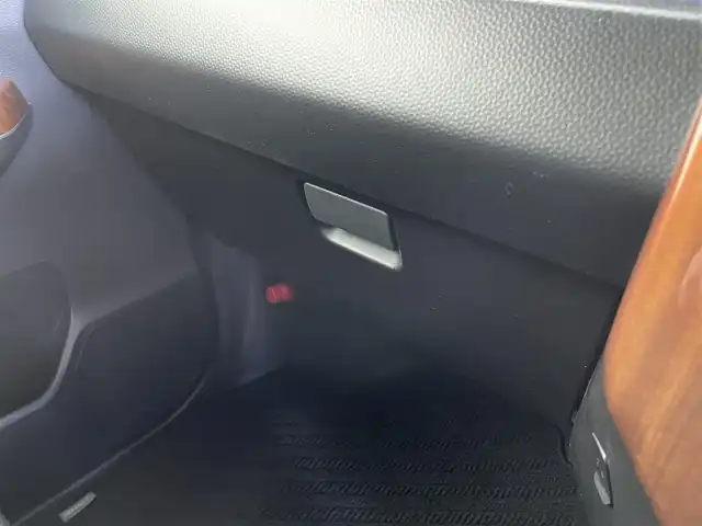 トヨタ タンク カスタムG－T 福井県 2018(平30)年 4.7万km ブラックマイカメタリック 純正9インチナビ/（CD/DVD/フルセグ/Bluetooth）/バックカメラ/横滑り防止システム/両側パワースライドドア/ビルトインETC/前方ドライブレコーダー/純正アルミホイール着用/オートLEDヘッドライト/ETC2.0/スマートキー/スペアキー/ドアバイザー/衝突軽減ブレーキ