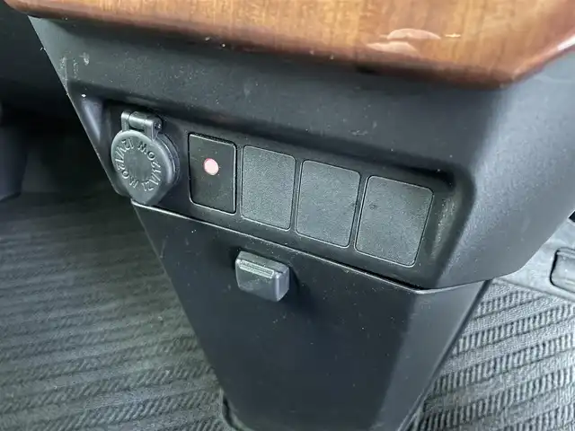 トヨタ タンク カスタムG－T 福井県 2018(平30)年 4.7万km ブラックマイカメタリック 純正9インチナビ/（CD/DVD/フルセグ/Bluetooth）/バックカメラ/横滑り防止システム/両側パワースライドドア/ビルトインETC/前方ドライブレコーダー/純正アルミホイール着用/オートLEDヘッドライト/ETC2.0/スマートキー/スペアキー/ドアバイザー/衝突軽減ブレーキ