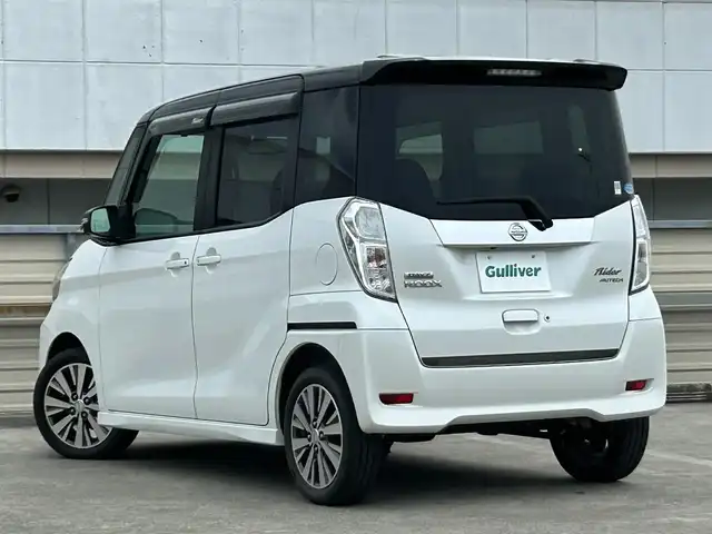 日産 デイズ ルークス ライダー Bライン HWSターボ 静岡県 2016(平28)年 6.6万km アメジストブラック/シルキーホワイト エマージェンシーブレーキ/純正SDナビ/・フルセグ/CD/DVD/USB/前方ドライブレコーダー/ETC/両側パワースライドドア/革巻きステアリング/・ステアリングスイッチ/オートライト/スマートキー/・プッシュスタート/HIDヘッドライト/電動格納ミラー/ウインカーミラー/後席サンシェード/アルミホイール/純正フロアマット/純正ドアバイザー