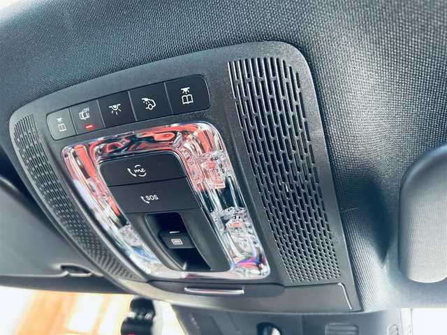メルセデス・ベンツ ＣＬＡ２００ｄ AMGライン 大阪府 2019(令1)年 3.3万km マウンテングレー AMGレザーエクスクルーシブP/アドバンスドP/ワンオーナー/レーダーセーフティ/サンルーフ/HUD/赤黒革/メモリ付きパワーシート/シートヒーター/純正ナビ/TV/360度カメラ/ACC/ブラインドスポット/純正18インチAW/LEDヘッドライト/アンビエントライト/ワイヤレス充電