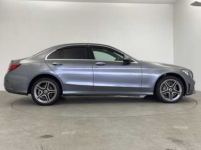 メルセデス・ベンツ Ｃ２００ アバンギャルド AMGライン 鹿児島県 2019(平31)年 3万km セレナイトグレー 純正ナビ/（BT/フルセグ）/Burmesterサラウンドサウンドシステム/レーダーセーフティパッケージ/・クルーズコントロール/・ブラインドスポットモニター/・レーンキープアシスト/・ステアリングアシスト/パフュームアトマイザー/レッドレザーシート/パワーシート/エアサスペンション/アンビエントライト/ヘッドアップディスプレイ