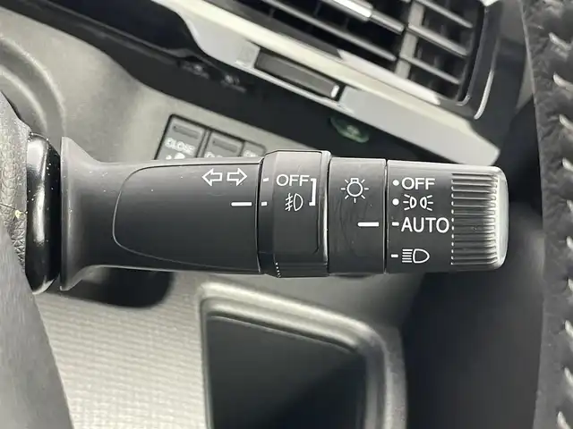 ホンダ ステップワゴン スパーダ ホンダセンシング 埼玉県 2020(令2)年 3万km プラチナホワイトパール 純正１０インチナビ　フリップダウンモニター　バックカメラ　ビルトインＥＴＣ２．０　両側パワースライドドア　　レーダークルーズコントロール　パドルシフト　ドラレコ　純正アルミ　ＬＥＤライト　地デジフルセグTV スマートキー　オートライト