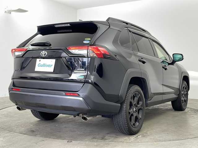 トヨタ ＲＡＶ４ アドベンチャー オフロードPKG 兵庫県 2021(令3)年 6.9万km アティチュードブラックマイカ ・純正9インチディスプレイナビ&TV&USB&BT&Miracast/・バックカメラ/・ETC2.0/・トヨタセーフティセンス/・プリクラッシュセーフティ/・ブラインドスポットモニター/・レーントレーシングアシスト/・リヤクロストラフィックアラート/・パーキングサポートブレーキ/・ロードサインアシスト/・クリアランスソナー/・オートハイビーム/・レーダークルーズコントロール/・オートライト/・パワーバックドア/・合皮シート/・運転席パワーシート/・運転席・助手席シートヒーター/・運転席・助手席エアシート/・シートベンチレーション/・ステアリングヒーター/・電子パーキング/・オートホールド/・デジタルインナーミラー/・LEDライト/・フォグライト/・横滑り防止装置/・スマートキー/・スペアキー/・プッシュスタート/・保証書/・取扱説明書
