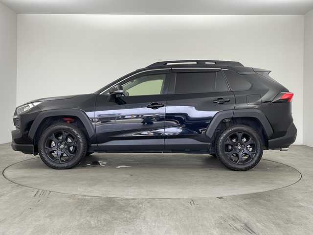 トヨタ ＲＡＶ４ アドベンチャー オフロードPKG 兵庫県 2021(令3)年 6.9万km アティチュードブラックマイカ ・純正9インチディスプレイナビ&TV&USB&BT&Miracast/・バックカメラ/・ETC2.0/・トヨタセーフティセンス/・プリクラッシュセーフティ/・ブラインドスポットモニター/・レーントレーシングアシスト/・リヤクロストラフィックアラート/・パーキングサポートブレーキ/・ロードサインアシスト/・クリアランスソナー/・オートハイビーム/・レーダークルーズコントロール/・オートライト/・パワーバックドア/・合皮シート/・運転席パワーシート/・運転席・助手席シートヒーター/・運転席・助手席エアシート/・シートベンチレーション/・ステアリングヒーター/・電子パーキング/・オートホールド/・デジタルインナーミラー/・LEDライト/・フォグライト/・横滑り防止装置/・スマートキー/・スペアキー/・プッシュスタート/・保証書/・取扱説明書