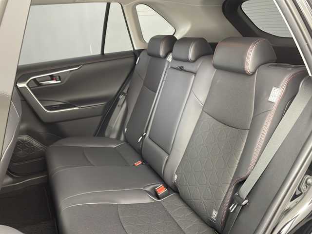 トヨタ ＲＡＶ４ アドベンチャー オフロードPKG 兵庫県 2021(令3)年 6.9万km アティチュードブラックマイカ ・純正9インチディスプレイナビ&TV&USB&BT&Miracast/・バックカメラ/・ETC2.0/・トヨタセーフティセンス/・プリクラッシュセーフティ/・ブラインドスポットモニター/・レーントレーシングアシスト/・リヤクロストラフィックアラート/・パーキングサポートブレーキ/・ロードサインアシスト/・クリアランスソナー/・オートハイビーム/・レーダークルーズコントロール/・オートライト/・パワーバックドア/・合皮シート/・運転席パワーシート/・運転席・助手席シートヒーター/・運転席・助手席エアシート/・シートベンチレーション/・ステアリングヒーター/・電子パーキング/・オートホールド/・デジタルインナーミラー/・LEDライト/・フォグライト/・横滑り防止装置/・スマートキー/・スペアキー/・プッシュスタート/・保証書/・取扱説明書