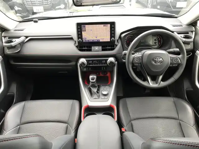 トヨタ ＲＡＶ４ アドベンチャー オフロードPKG 鳥取県 2021(令3)年 6.9万km アティチュードブラックマイカ ４・W・D/純正9インチディスプレイナビ&TV&USB&BT&Miracast/バックカメラ/ETC2.0/トヨタセーフティセンス/プリクラッシュセーフティ/ブラインドスポットモニター/レーントレーシングアシスト/リヤクロストラフィックアラート/パーキングサポートブレーキ/ロードサインアシスト/クリアランスソナー/オートハイビーム/レーダークルーズコントロール/オートライト/パワーバックドア/合皮シート/運転席パワーシート/運転席・助手席シートヒーター/運転席・助手席エアシート/シートベンチレーション/ステアリングヒーター/電子パーキング/オートホールド/デジタルインナーミラー/LEDライト/フォグライト/純正18インチアルミホイール/横滑り防止装置/スマートキー/スペアキー/プッシュスタート/保証書/取扱説明書