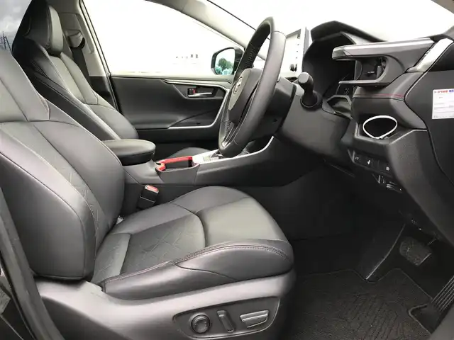 トヨタ ＲＡＶ４ アドベンチャー オフロードPKG 鳥取県 2021(令3)年 6.9万km アティチュードブラックマイカ ４・W・D/純正9インチディスプレイナビ&TV&USB&BT&Miracast/バックカメラ/ETC2.0/トヨタセーフティセンス/プリクラッシュセーフティ/ブラインドスポットモニター/レーントレーシングアシスト/リヤクロストラフィックアラート/パーキングサポートブレーキ/ロードサインアシスト/クリアランスソナー/オートハイビーム/レーダークルーズコントロール/オートライト/パワーバックドア/合皮シート/運転席パワーシート/運転席・助手席シートヒーター/運転席・助手席エアシート/シートベンチレーション/ステアリングヒーター/電子パーキング/オートホールド/デジタルインナーミラー/LEDライト/フォグライト/純正18インチアルミホイール/横滑り防止装置/スマートキー/スペアキー/プッシュスタート/保証書/取扱説明書