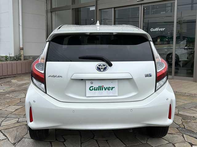 トヨタ アクア G ブラックソフトレザーセレ 静岡県 2019(平31)年 3.9万km ホワイトパールクリスタルシャイン 純正ナビ/・バックカメラ/・Bluetooth/・CD/・フルセグTV/・SD/・ステアリングスイッチ/主要装備/・プッシュスタート/・ETC車載器/・衝突被害軽減システム/・レーンキープアシスト/・オートマチックハイビーム/・ハーフレザーシート/・前後ソナー/・クルーズコントロール/・LEDヘッドライト/・純正フロアマット/・ドアバイザー/・スマートキー/・スペアキー/・ECOモード/・EVモード/・革巻ハンドル
