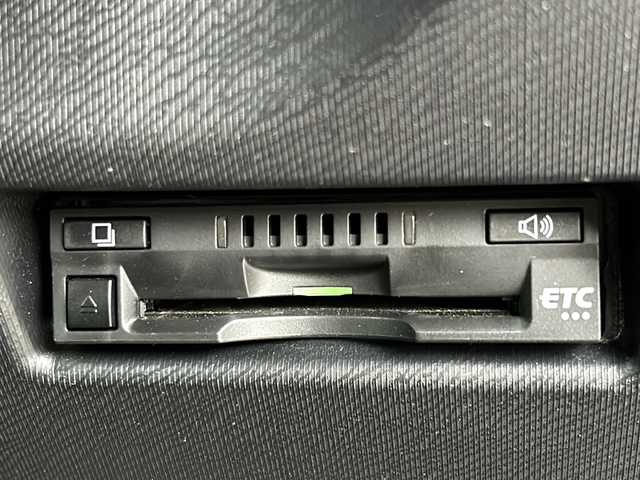 トヨタ アクア G ブラックソフトレザーセレ 静岡県 2019(平31)年 3.9万km ホワイトパールクリスタルシャイン 純正ナビ/・バックカメラ/・Bluetooth/・CD/・フルセグTV/・SD/・ステアリングスイッチ/主要装備/・プッシュスタート/・ETC車載器/・衝突被害軽減システム/・レーンキープアシスト/・オートマチックハイビーム/・ハーフレザーシート/・前後ソナー/・クルーズコントロール/・LEDヘッドライト/・純正フロアマット/・ドアバイザー/・スマートキー/・スペアキー/・ECOモード/・EVモード/・革巻ハンドル