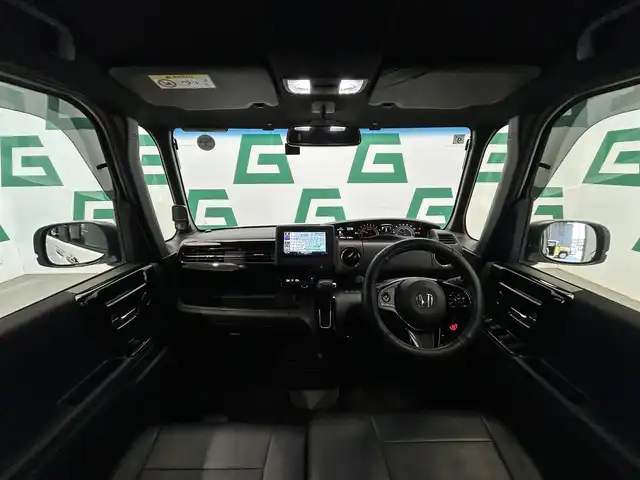 ホンダ Ｎ ＢＯＸ カスタム L 鹿児島県 2021(令3)年 1.8万km プラチナホワイトパール 禁煙車/ETC/前方ドラレコ/社外ナビ/（フルセグTV/AM・FM/BT/CD・DVD/USB/MSV）/ホンダセンシング/・衝突軽減ブレーキ/・先行車発進お知らせ機能/・路外逸脱抑制機能/・アダクティブクルーズコントロール/・車線維持支援システム/・オートハイビーム/・誤発進抑制機能/純正ラバーマット/純正14インチAW/シートカバー/ロール式サンシェード/後席テーブル/ヘッドライトレベライザー/ステアリングリモコン/電格ミラー/プッシュスタート/スマートキー