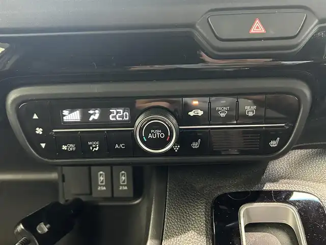 ホンダ Ｎ ＢＯＸ カスタム L 鹿児島県 2021(令3)年 1.8万km プラチナホワイトパール 禁煙車/ETC/前方ドラレコ/社外ナビ/（フルセグTV/AM・FM/BT/CD・DVD/USB/MSV）/ホンダセンシング/・衝突軽減ブレーキ/・先行車発進お知らせ機能/・路外逸脱抑制機能/・アダクティブクルーズコントロール/・車線維持支援システム/・オートハイビーム/・誤発進抑制機能/純正ラバーマット/純正14インチAW/シートカバー/ロール式サンシェード/後席テーブル/ヘッドライトレベライザー/ステアリングリモコン/電格ミラー/プッシュスタート/スマートキー