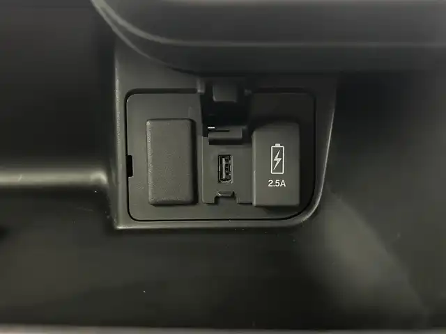 ホンダ Ｎ ＢＯＸ カスタム L 鹿児島県 2021(令3)年 1.8万km プラチナホワイトパール 禁煙車/ETC/前方ドラレコ/社外ナビ/（フルセグTV/AM・FM/BT/CD・DVD/USB/MSV）/ホンダセンシング/・衝突軽減ブレーキ/・先行車発進お知らせ機能/・路外逸脱抑制機能/・アダクティブクルーズコントロール/・車線維持支援システム/・オートハイビーム/・誤発進抑制機能/純正ラバーマット/純正14インチAW/シートカバー/ロール式サンシェード/後席テーブル/ヘッドライトレベライザー/ステアリングリモコン/電格ミラー/プッシュスタート/スマートキー