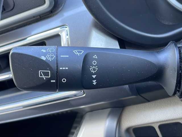 ダイハツ キャスト スタイル G SAⅢ 山口県 2020(令2)年 4.2万km ダークエメラルドマイカ 社外メモリナビ【MDV-D407BT】/・ワンセグTV/・CD/DVD/・Bluetooth/・AM/FM/・SD/・iPod/・SMART USEN/バックカメラ/前後ドライブレコーダー/ETC/スマートアシストIII/・衝突回避支援ブレーキ/・衝突警報機能/・車線逸脱警報/・誤発進抑制制御/・先行車発進お知らせ機能/・オートマチックハイビーム/スマートキー(スペア有)/プッシュスタート/LEDヘッドライト/フォグランプ/オートライト/ドアバイザー/電動格納ミラー/安全装備/・ABS/・トラクションコントロール/・EBD/・盗難防止システム/・VSC