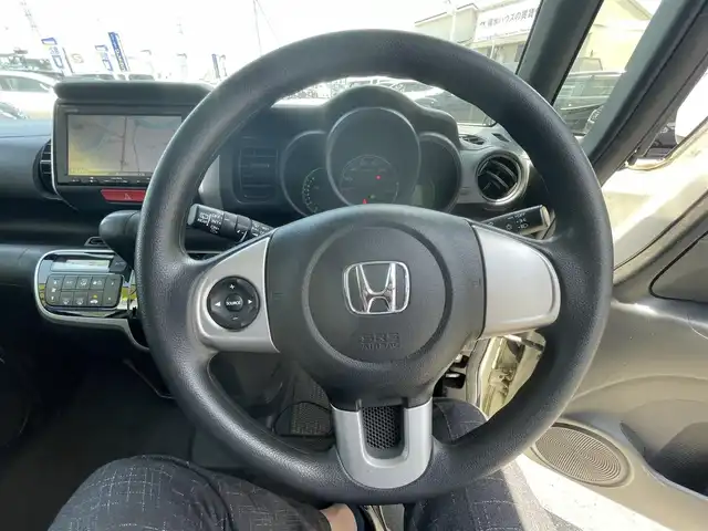 ホンダ Ｎ ＢＯＸ G Lパッケージ 岡山県 2014(平26)年 12.8万km プレミアムホワイトパール (株)IDOMが運営する【じしゃロン岡山店】の自社ローン専用車両になります。こちらは現金またはオートローンご利用時の価格です。自社ローンご希望の方は別途その旨お申付け下さい/純正7インチナビ/Bluetooth/バックカメラ/ワンセグテレビ/CD/DVD/プッシュスタート/ステアリングスイッチ/片側パワスラ/純正フロアマット/社外14インチAW