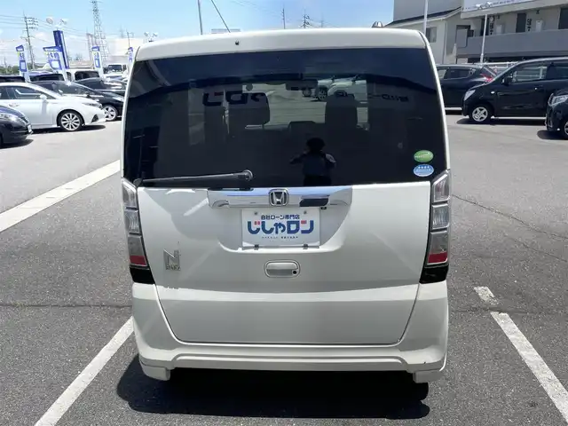 ホンダ Ｎ ＢＯＸ G Lパッケージ 岡山県 2014(平26)年 12.8万km プレミアムホワイトパール (株)IDOMが運営する【じしゃロン岡山店】の自社ローン専用車両になります。こちらは現金またはオートローンご利用時の価格です。自社ローンご希望の方は別途その旨お申付け下さい/純正7インチナビ/Bluetooth/バックカメラ/ワンセグテレビ/CD/DVD/プッシュスタート/ステアリングスイッチ/片側パワスラ/純正フロアマット/社外14インチAW