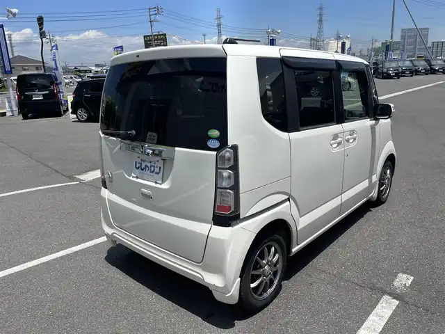 ホンダ Ｎ ＢＯＸ G Lパッケージ 岡山県 2014(平26)年 12.8万km プレミアムホワイトパール (株)IDOMが運営する【じしゃロン岡山店】の自社ローン専用車両になります。こちらは現金またはオートローンご利用時の価格です。自社ローンご希望の方は別途その旨お申付け下さい/純正7インチナビ/Bluetooth/バックカメラ/ワンセグテレビ/CD/DVD/プッシュスタート/ステアリングスイッチ/片側パワスラ/純正フロアマット/社外14インチAW