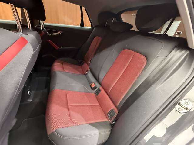 アウディ Ｑ２ ハッシュタグ アニバーサリーリミテッド 千葉県 2018(平30)年 2.7万km グレーＭ 限定車　/ナビゲーションＰＫＧ　/アシスタンスＰＫＧ　/バーチャルコックピット　/ＡＣＣ　/電動リアゲート　/ＬＥＤヘッドライト　/ハイビームアシスト　　/シートＨ　　/ＣａｒＰｌａｙ　/衝突軽減Ｂ　/ＢＳＭ　/ＬＫＡ