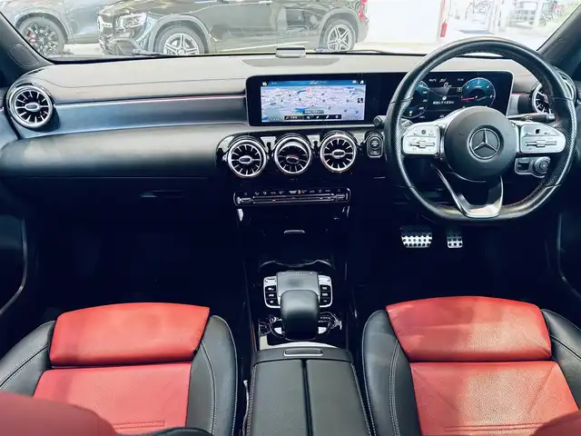 メルセデス・ベンツ Ａ２００ｄ AMGライン 大阪府 2020(令2)年 5.6万km サンイエロー レーダーセーフティP/赤黒革/メモリ付きパワーシート/シートヒーター/純正ナビ/TV/バックカメラ/ACC/純正18インチAW/LEDヘッドライト/アンビエントライト/ブラインドスポット/ワイヤレス充電