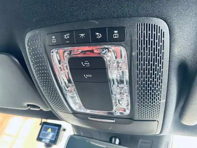 メルセデス・ベンツ Ａ２００ｄ AMGライン 大阪府 2020(令2)年 5.6万km サンイエロー レーダーセーフティP/赤黒革/メモリ付きパワーシート/シートヒーター/純正ナビ/TV/バックカメラ/ACC/純正18インチAW/LEDヘッドライト/アンビエントライト/ブラインドスポット/ワイヤレス充電