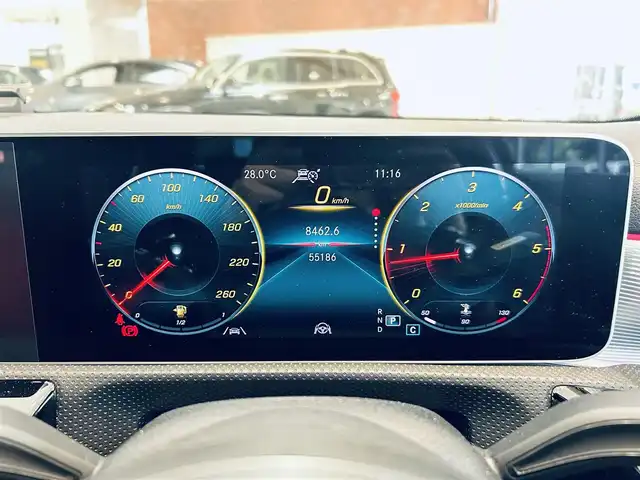 メルセデス・ベンツ Ａ２００ｄ AMGライン 大阪府 2020(令2)年 5.6万km サンイエロー レーダーセーフティP/赤黒革/メモリ付きパワーシート/シートヒーター/純正ナビ/TV/バックカメラ/ACC/純正18インチAW/LEDヘッドライト/アンビエントライト/ブラインドスポット/ワイヤレス充電