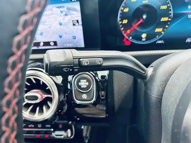 メルセデス・ベンツ Ａ２００ｄ AMGライン 大阪府 2020(令2)年 5.6万km サンイエロー レーダーセーフティP/赤黒革/メモリ付きパワーシート/シートヒーター/純正ナビ/TV/バックカメラ/ACC/純正18インチAW/LEDヘッドライト/アンビエントライト/ブラインドスポット/ワイヤレス充電