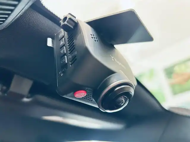 メルセデス・ベンツ Ａ２００ｄ AMGライン 大阪府 2020(令2)年 5.6万km サンイエロー レーダーセーフティP/赤黒革/メモリ付きパワーシート/シートヒーター/純正ナビ/TV/バックカメラ/ACC/純正18インチAW/LEDヘッドライト/アンビエントライト/ブラインドスポット/ワイヤレス充電