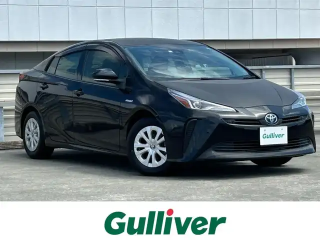 トヨタ プリウス S 静岡県 2020(令2)年 4.6万km アティチュードブラックマイカ 後期型/トヨタセーフティセンス/ケンウッドナビ/ＢＴオーディオ/ＣＤ再/バックカメラ/ＥＴＣ/ドアバイザー/レーダークルーズ/ＰＫＳＢ/ＬＥＤヘッドライト/ボンネット＆ルーフラッピング済み/スマートキー２本