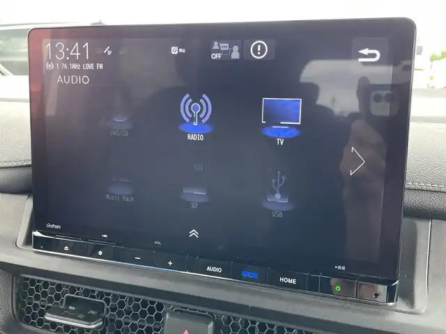 ホンダ ステップワゴン スパーダ eHEV 熊本県 2022(令4)年 3万km プラチナホワイトパール 純正11.4インチメモリーナビゲーション/・フルセグTV/CD/DVD/SD/Bluetooth/純正フリップダウンモニター/バックカメラ/前後ドライブレコーダー/ビルトインETC/両側パワースライドドア/電子パーキングブレーキ/BRAKE HOLD機能/パワーテールゲート/後席エアコン/ハーフレザーシート/DN席シートヒーター/2列目オットマン/後席サンシェード/ISOFIX対応/パドルシフト/革巻きステアリング/ステアリングリモコン/純正16インチアルミホイール/純正LEDヘッドライト/・オートマチックハイビーム/純正LEDフォグランプ/純正フロアマット/純正ドアバイザ―/新車保証書/スペアキー１本/ホンダセンシング/・アダプティブクルーズコントロール/・衝突被害軽減ブレーキ/・先行車発進お知らせ機能/・路外逸脱抑制機能/・ブラインドスポットインフォメーション/・標識認識機能/・パーキングセンサーシステム