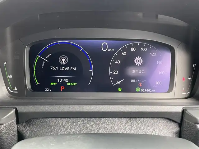 ホンダ ステップワゴン スパーダ eHEV 熊本県 2022(令4)年 3万km プラチナホワイトパール 純正11.4インチメモリーナビゲーション/・フルセグTV/CD/DVD/SD/Bluetooth/純正フリップダウンモニター/バックカメラ/前後ドライブレコーダー/ビルトインETC/両側パワースライドドア/電子パーキングブレーキ/BRAKE HOLD機能/パワーテールゲート/後席エアコン/ハーフレザーシート/DN席シートヒーター/2列目オットマン/後席サンシェード/ISOFIX対応/パドルシフト/革巻きステアリング/ステアリングリモコン/純正16インチアルミホイール/純正LEDヘッドライト/・オートマチックハイビーム/純正LEDフォグランプ/純正フロアマット/純正ドアバイザ―/新車保証書/スペアキー１本/ホンダセンシング/・アダプティブクルーズコントロール/・衝突被害軽減ブレーキ/・先行車発進お知らせ機能/・路外逸脱抑制機能/・ブラインドスポットインフォメーション/・標識認識機能/・パーキングセンサーシステム