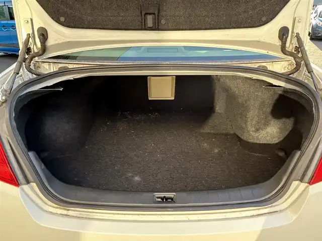 日産 ティアナ 250XV 宮城県 2008(平20)年 3.8万km ホワイトパール ・純正ナビ/（フルセグTV/Bluetooth/CD/DVD/AUX)/・バックカメラ/・前席パワーシート/・運転席メモリーシート/・助手席オットマン/・電動格納ウィンカーミラー/・HIDライト/・フロントフォグランプ/・オートライト/・革ステアリング/・ステアリングスイッチ/・ETC/・ISOFIX/・リアプライバシーガラス/・バイザー/・純正17インチアルミホイール/・Wエアバッグ/ABS/・フロアマット/・スマートキー/・スペアキー×1/・保証書/・取扱説明書