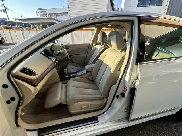 日産 ティアナ 250XV 宮城県 2008(平20)年 3.8万km ホワイトパール ・純正ナビ/（フルセグTV/Bluetooth/CD/DVD/AUX)/・バックカメラ/・前席パワーシート/・運転席メモリーシート/・助手席オットマン/・電動格納ウィンカーミラー/・HIDライト/・フロントフォグランプ/・オートライト/・革ステアリング/・ステアリングスイッチ/・ETC/・ISOFIX/・リアプライバシーガラス/・バイザー/・純正17インチアルミホイール/・Wエアバッグ/ABS/・フロアマット/・スマートキー/・スペアキー×1/・保証書/・取扱説明書