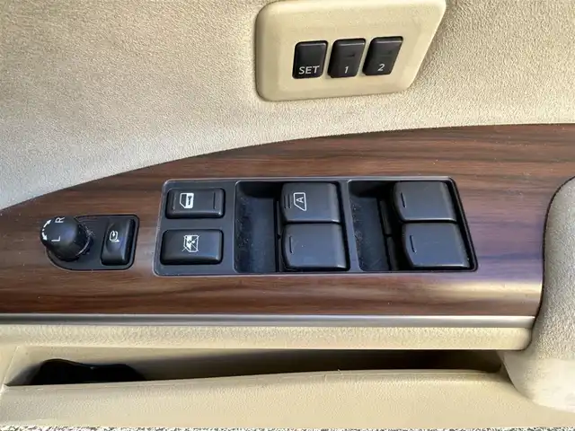 日産 ティアナ 250XV 宮城県 2008(平20)年 3.8万km ホワイトパール ・純正ナビ/（フルセグTV/Bluetooth/CD/DVD/AUX)/・バックカメラ/・前席パワーシート/・運転席メモリーシート/・助手席オットマン/・電動格納ウィンカーミラー/・HIDライト/・フロントフォグランプ/・オートライト/・革ステアリング/・ステアリングスイッチ/・ETC/・ISOFIX/・リアプライバシーガラス/・バイザー/・純正17インチアルミホイール/・Wエアバッグ/ABS/・フロアマット/・スマートキー/・スペアキー×1/・保証書/・取扱説明書