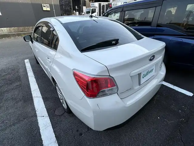 スバル インプレッサ Ｇ４ 2．0i アイサイト 長崎県 2015(平27)年 2.2万km クリスタルホワイトP ワンオーナー/社外メモリナビ/Bluetooth/ワンセグテレビ/バックカメラ/衝突軽減システム/アイドリングストップ/純正16インチAW/クルーズコントロール/パドルシフト/オートライト/ETC